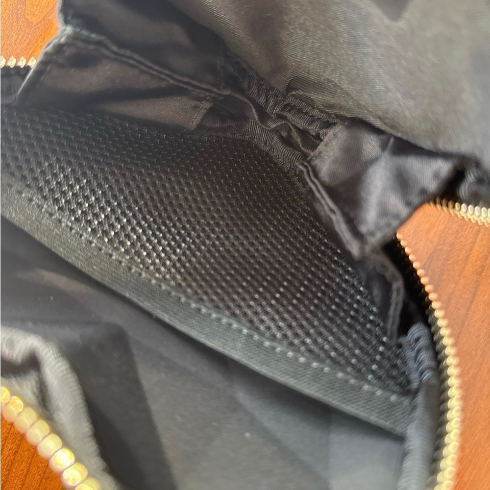lululemon Geometric Black Hard Heart Wristlet pouch - Picture 3 of 3